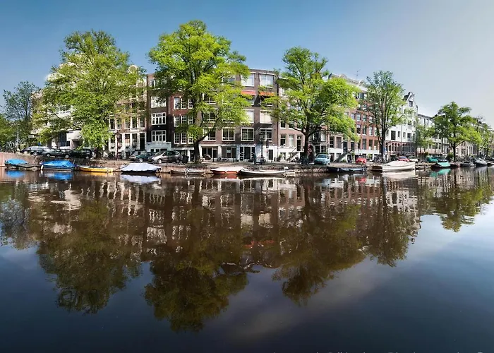 Botel Houseboat On The Nieuwe Keizersgracht