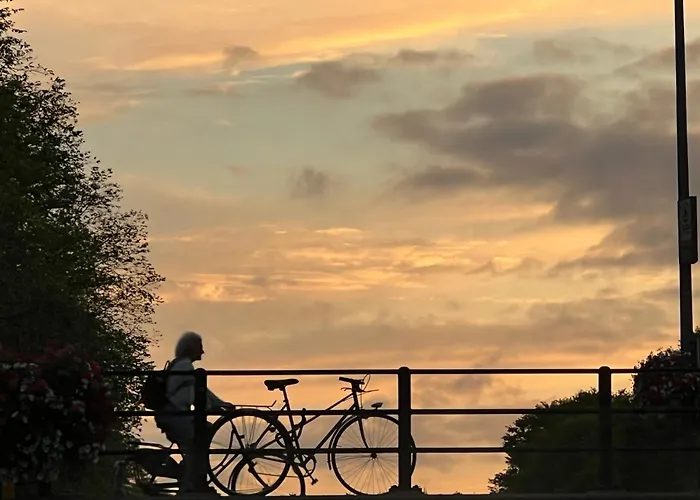 Houseboat On The Nieuwe Keizersgracht *