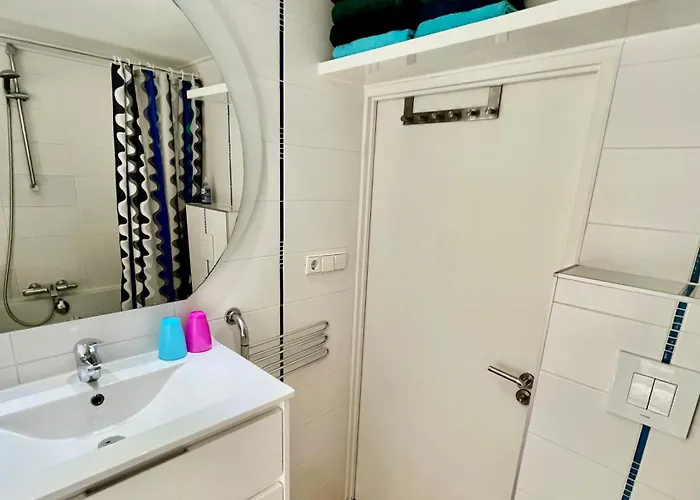 Houseboat On The Nieuwe Keizersgracht Amsterdam