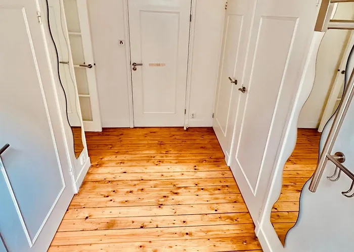 Botel Houseboat On The Nieuwe Keizersgracht