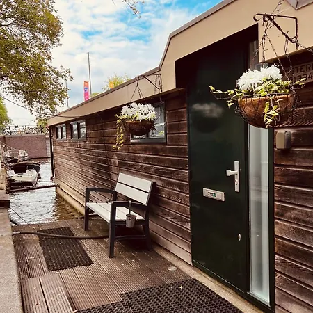 Botel Houseboat On The Nieuwe Keizersgracht